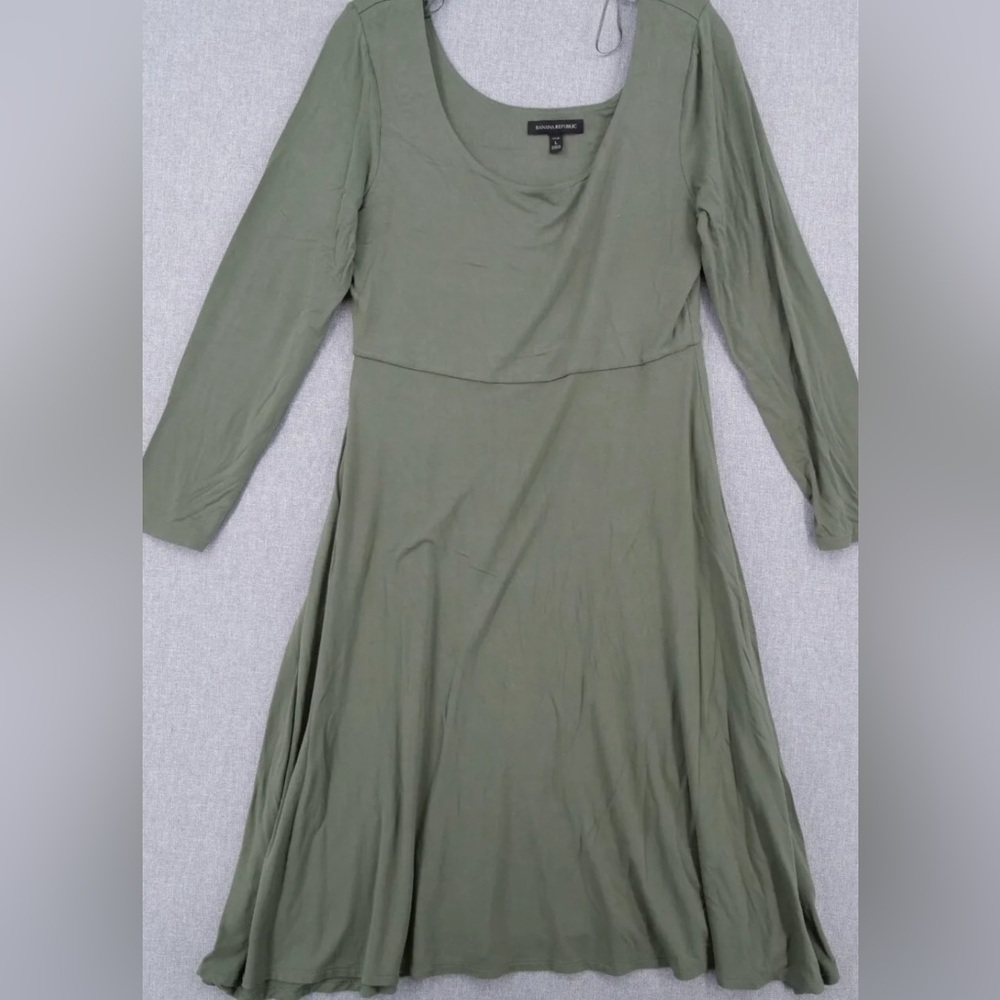 Banana Republic Olive Midi Dress - Picture 4 of 5
